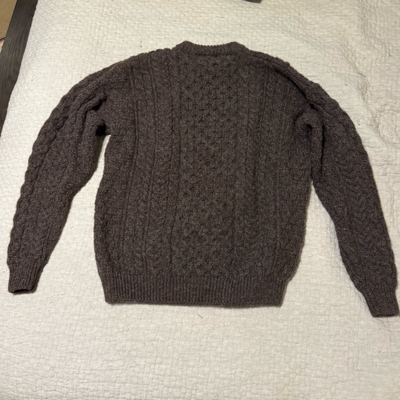 Men’s Orvis Wool Sweater - Picture 2 of 3